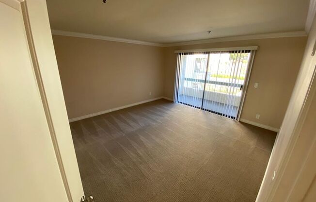 2 beds, 1.5 baths, $2,589