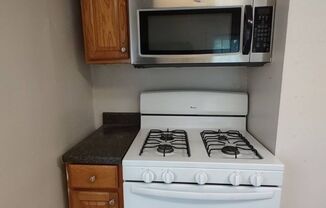 2 beds, 1 bath, 800 sqft, $900, Unit Apt #2