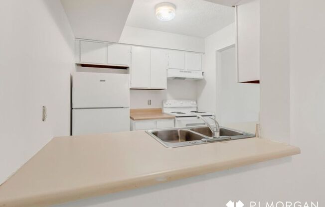 1 bed, 1 bath, 650 sqft, $795, Unit 5