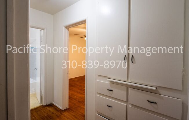 2 beds, 1 bath, $2,045, Unit 1378-2