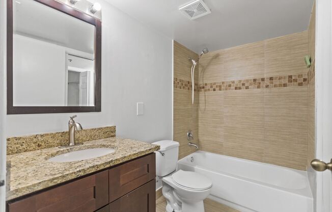 2 beds, 1 bath, 1,015 sqft, $2,050, Unit 01 - 102