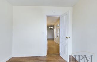 2 beds, 1 bath, $1,295, Unit 319 N. Penn St Apt 1