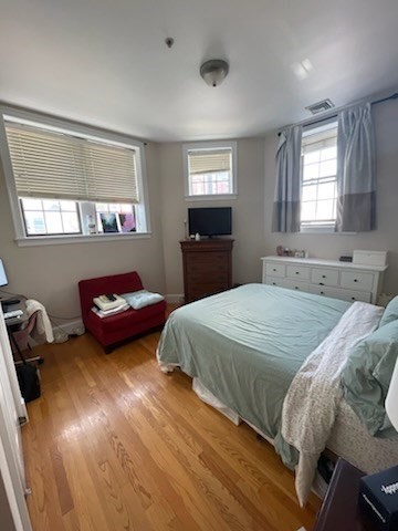 779 E 5 ST