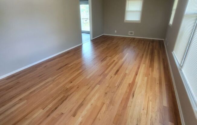 AVAILABLE NOW - Newly Renovated Large SF in North KC