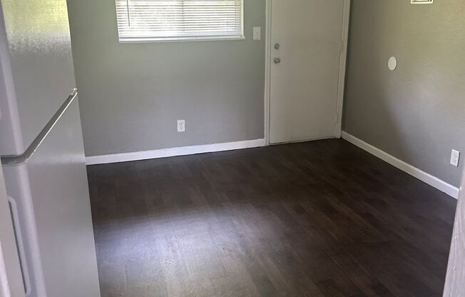 2 beds, 1 bath, 750 sqft, $970, Unit B01 1010 16