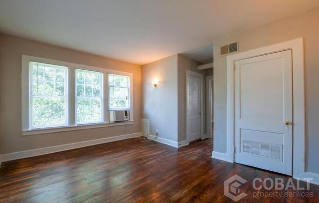 678 SOMERSET TERRACE 1