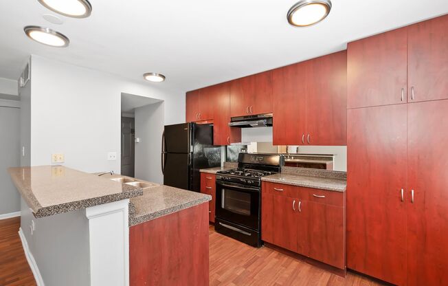 7819 S Shore