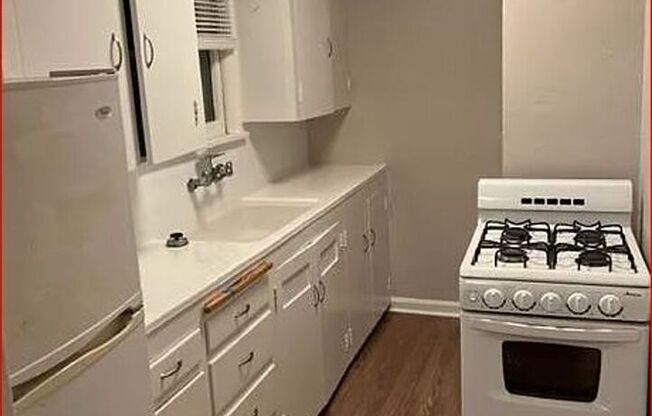 919 N 104 ST