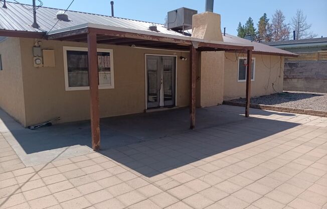 3 beds, 2 baths, $2,285