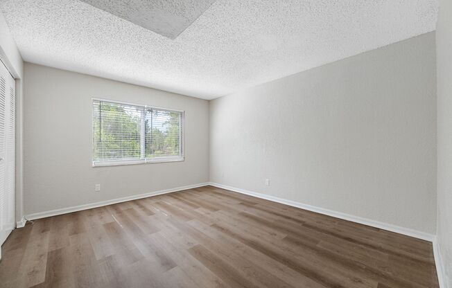 2 beds, 1 bath, 850 sqft, $1,600, Unit D307