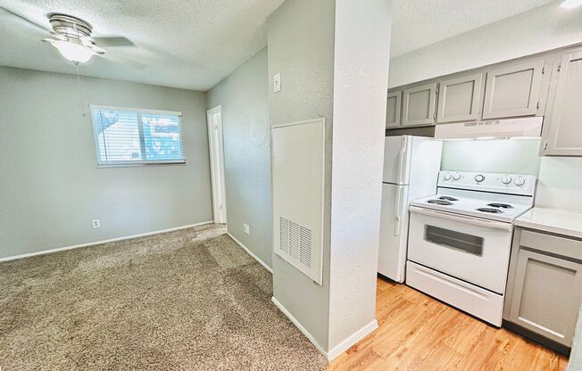Studio, 1 bath, 500 sqft, $750, Unit 212