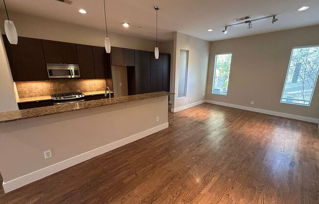 3 beds, 3.5 baths, 2,391 sqft, $3,200, Unit UNIT#15