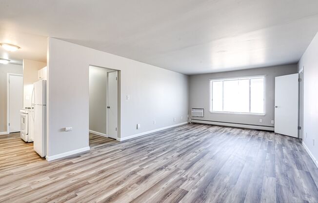 2 beds, 1 bath, 900 sqft, $1,099, Unit 433-304