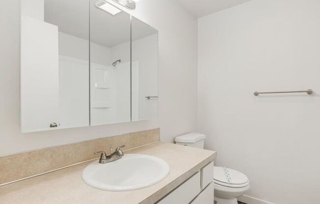 2 beds, 1.5 baths, 1,100 sqft, $1,695, Unit 9