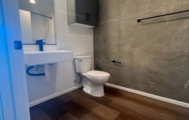 Studio, 1 bath, 320 sqft, $1,995, Unit 602