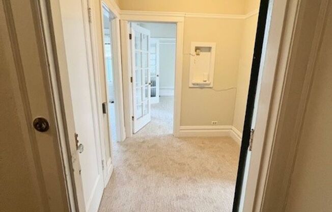 1 bed, 1 bath, 800 sqft, $2,495