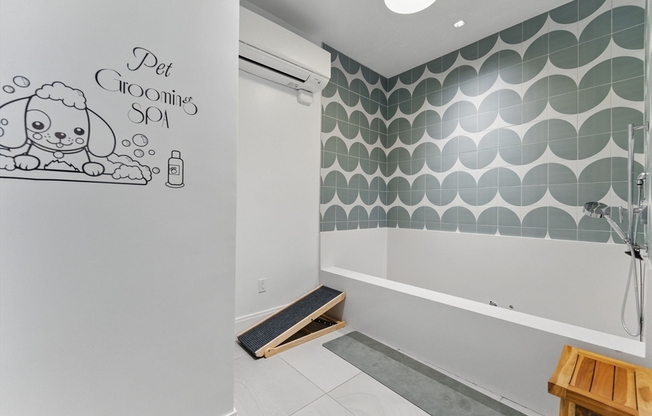 2 beds, 2 baths, 946 sqft, $4,500, Unit 524