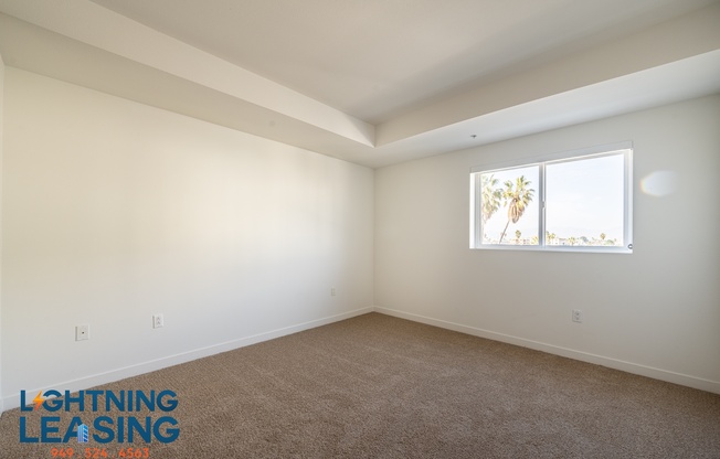 11403 CHANDLER BLVD