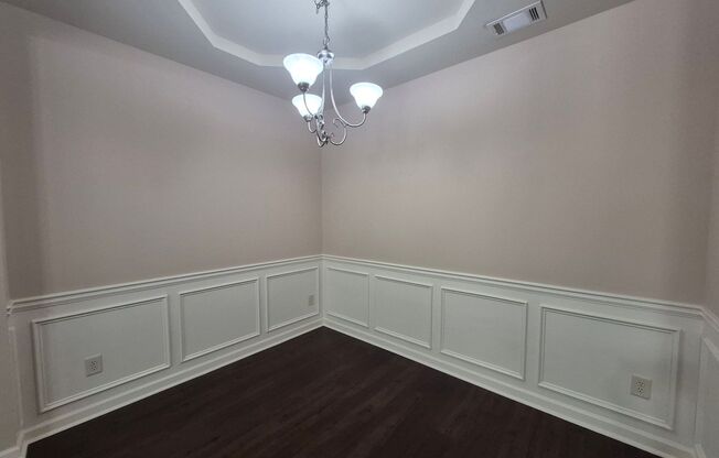 Bright & Spacious 3-Bedroom Townhome in Gated Community – Prime Lawrenceville Location