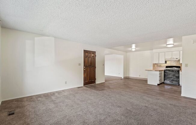 2 beds, 1.5 baths, 1,050 sqft, $1,185, Unit 79