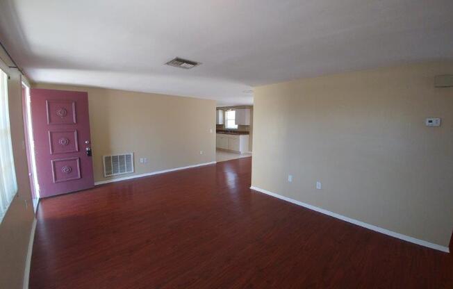 2 beds, 2 baths, $1,500