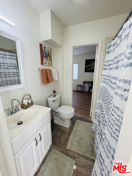 634 W 81 ST