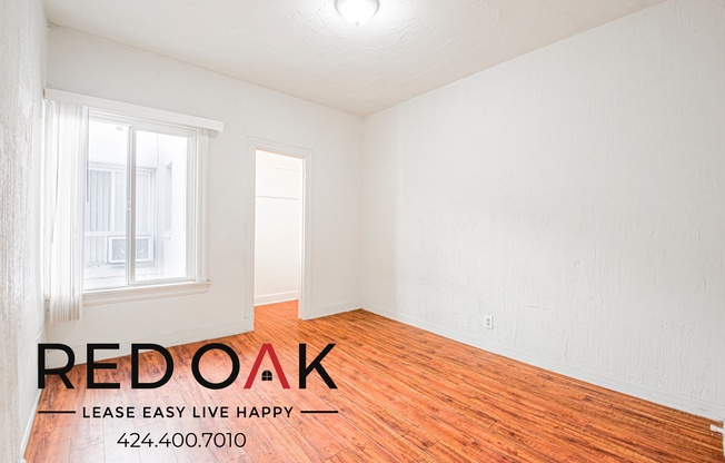 302 N ALEXANDRIA AVE