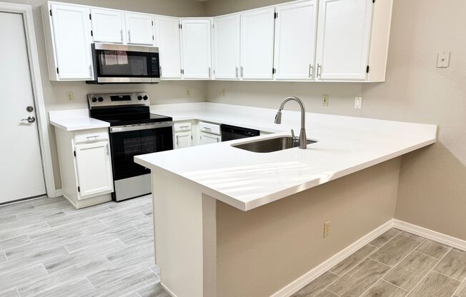 Remodeled 3 Bedroom/2 Bath Single Level Home In Ahwatukee! A Must See!