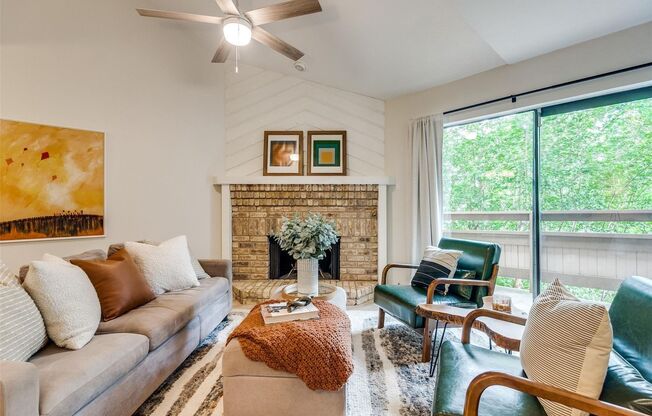Stunning Newly Renovated Condo by Love Field