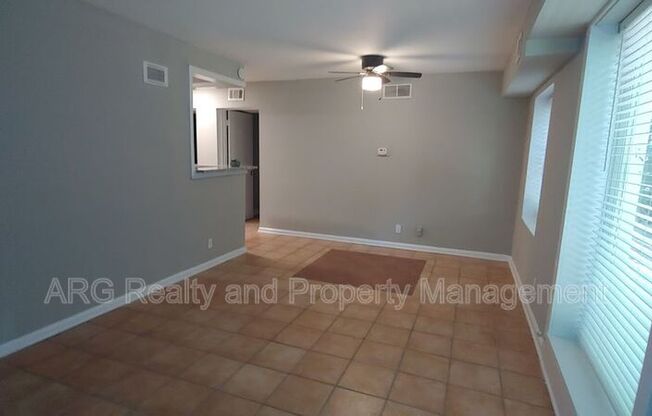 1352 North Ave