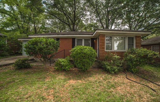 3 bed 1 bath in Decatur!