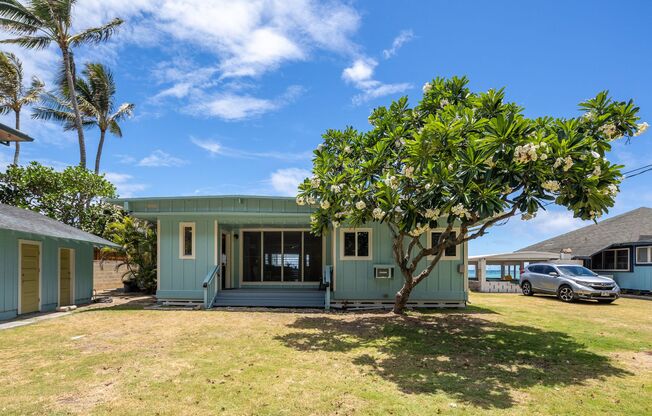 Casual Beach Front 3 Bedroom, 2 Bath Home in Waimanalo With Amazing Views of Ocean and Mountains