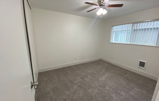 2 beds, 1 bath, 890 sqft, $1,525, Unit 36