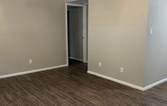 2 beds, 1 bath, 812 sqft, $1,025, Unit #118
