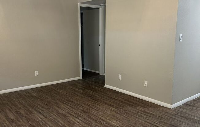 2 beds, 1 bath, 812 sqft, $1,025, Unit #118