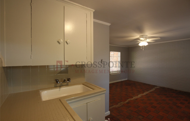 Studio, 1 bath, 350 sqft, $575, Unit C