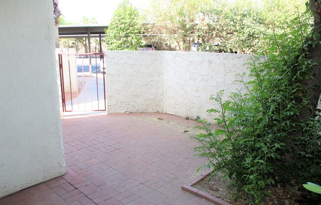 Studio, 1 bath, 520 sqft, $1,250, Unit N105