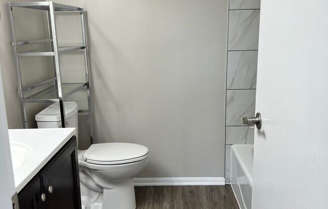 Charming Two-Bedroom Two Bathroom Apartment in Prime Chesterton Location!