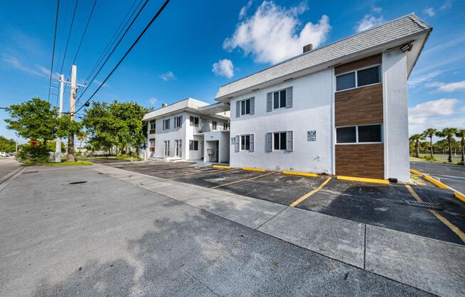 Kenwood Apartments