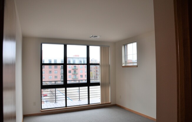 1 bed, 1 bath, 1,090 sqft, $2,095, Unit 324
