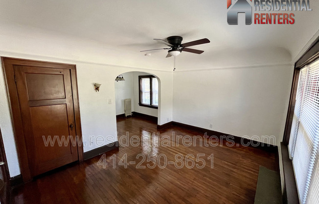 3047 S HOWELL AVE
