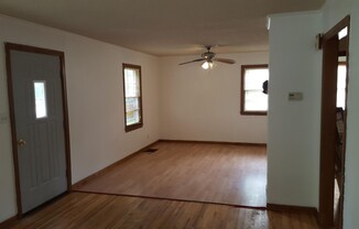 3 beds, 2 baths, $1,025