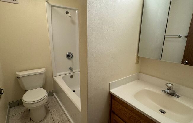 Studio, 1 bath, 616 sqft, $1,595, Unit 111-2