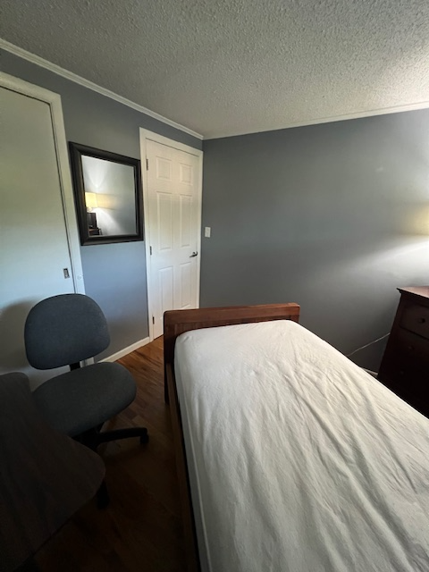 240 GREENAWAY DR