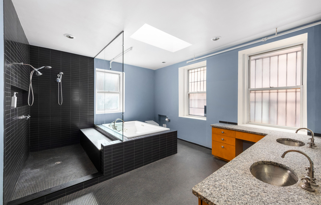 523 W 28 ST