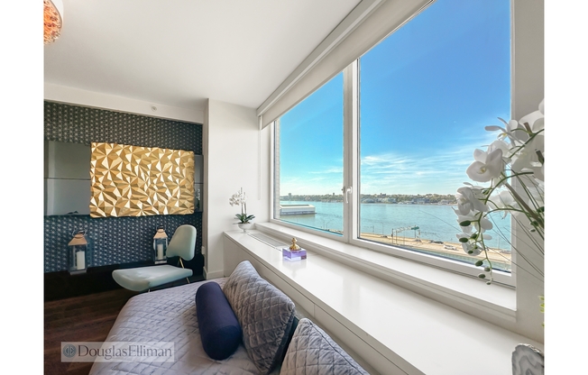 2 beds, 1 bath, 940 sqft, $6,500, Unit 11K