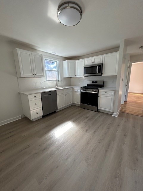 2 beds, 1 bath, 850 sqft, $3,000, Unit 224