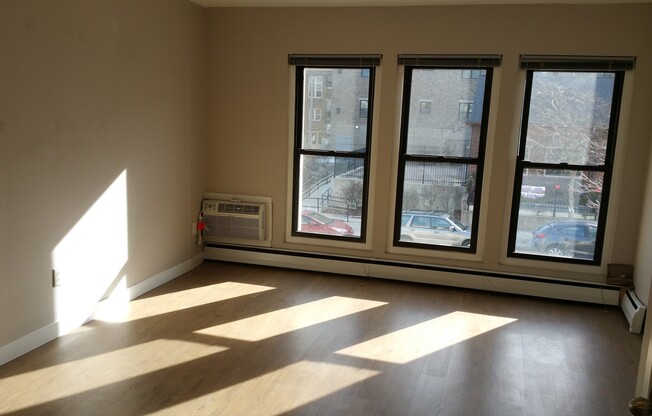 Modern Farwell Ave Apartments