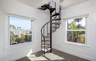 *OPEN HOUSE: 8/30 10-11AM* Rare OB 1 BR Loft with Parking and Ocean Views