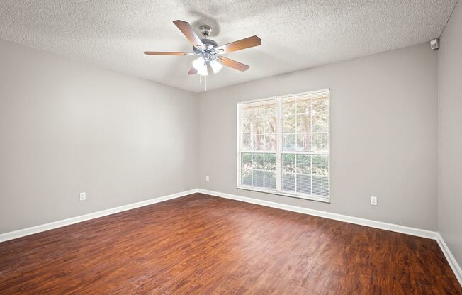 2 beds, 1 bath, $1,750